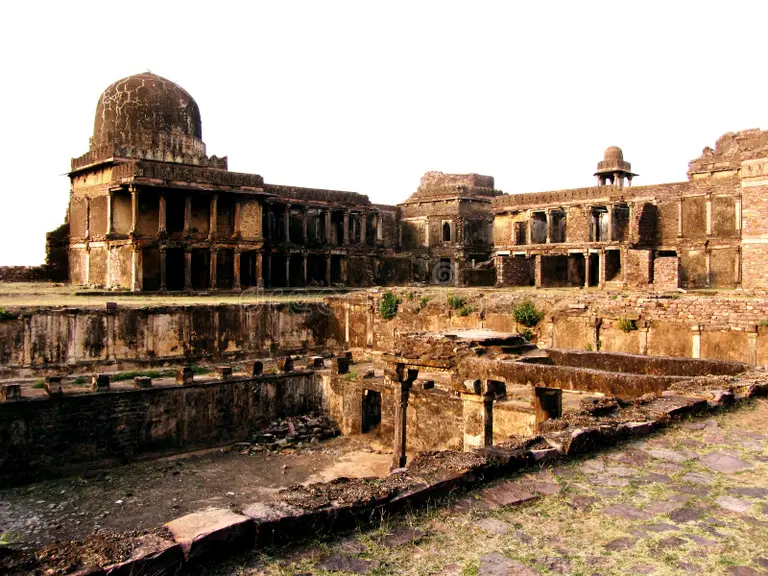 old-castle-raisen-india-ruin-fort-indian-states-madhya-pradesh-52109364